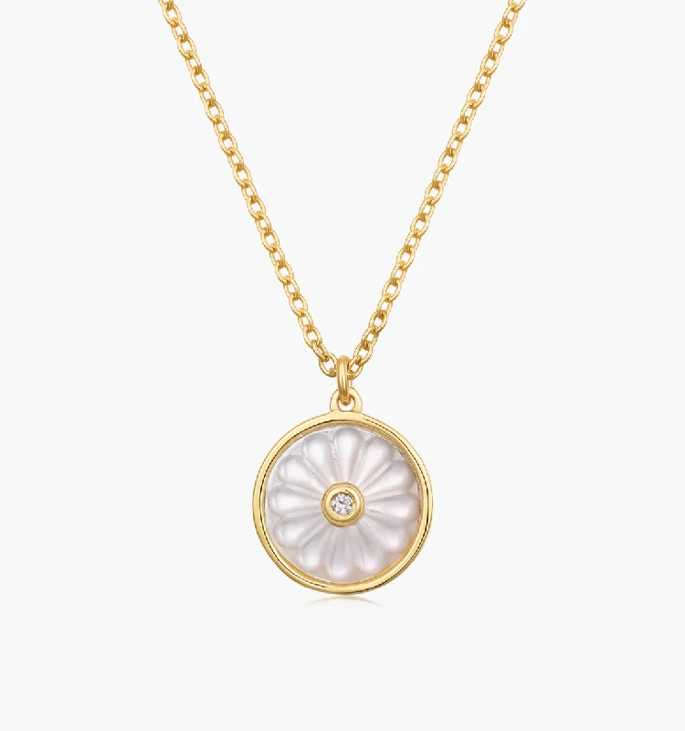 hammered gold pendant necklace -Pearl Flower Necklace