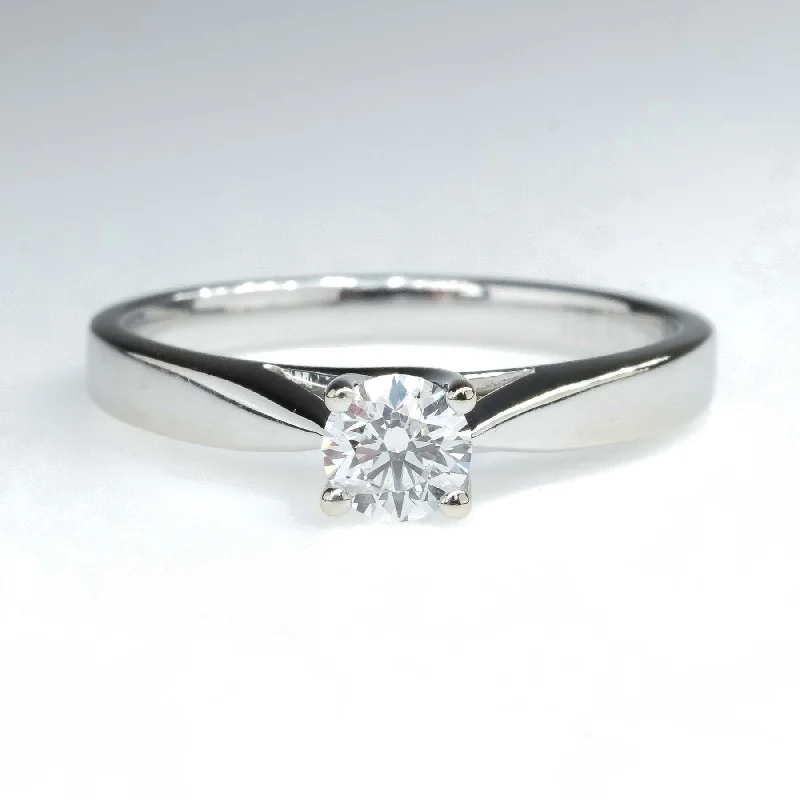 modern geometric ring -0.30ct SI2 /F Round Diamond Solitaire Engagement Ring in 14K White Gold